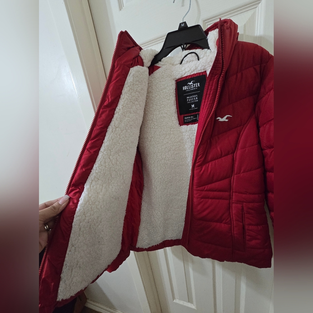 HOLLISTER Sherpa Lined Hooded Women's Red Puffer Jacket Size M - Picture 6 of 15